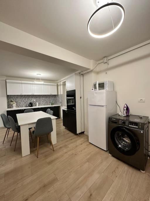 تيميشورا Ultracentral Luxury Apartament المظهر الخارجي الصورة